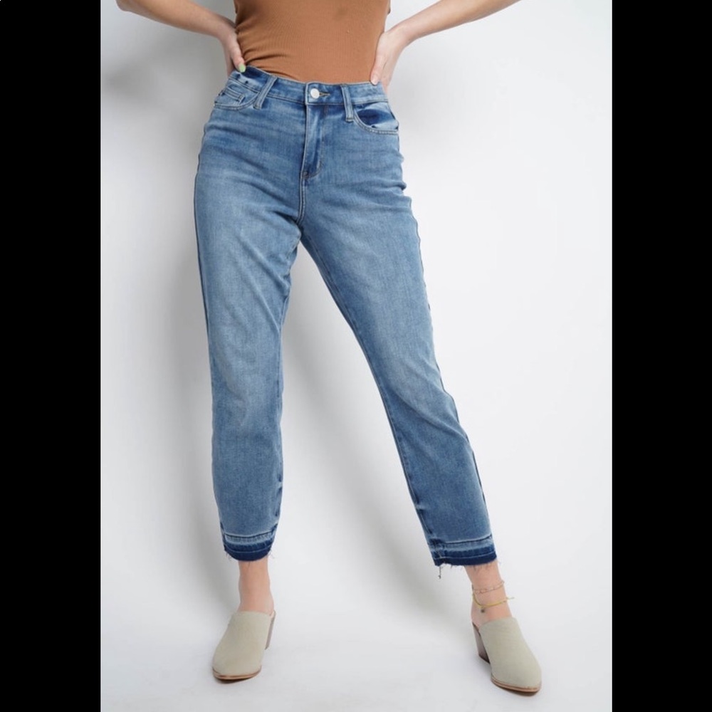 ON SALE!! Judy Blue Therma Denim Boyfriend